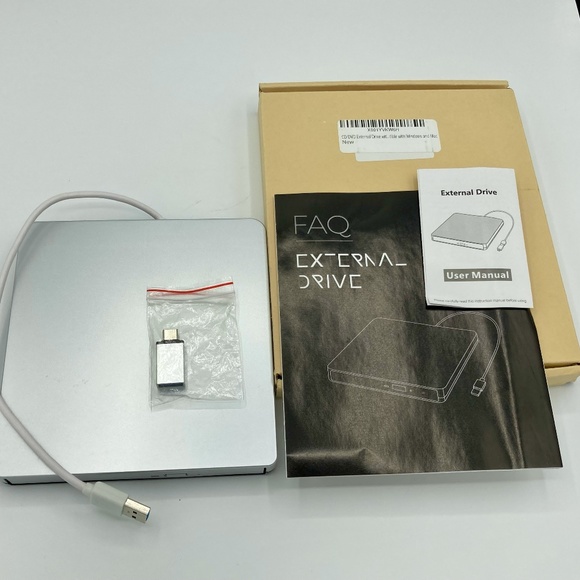 CD/DVD External Drive NWT - Picture 7 of 7